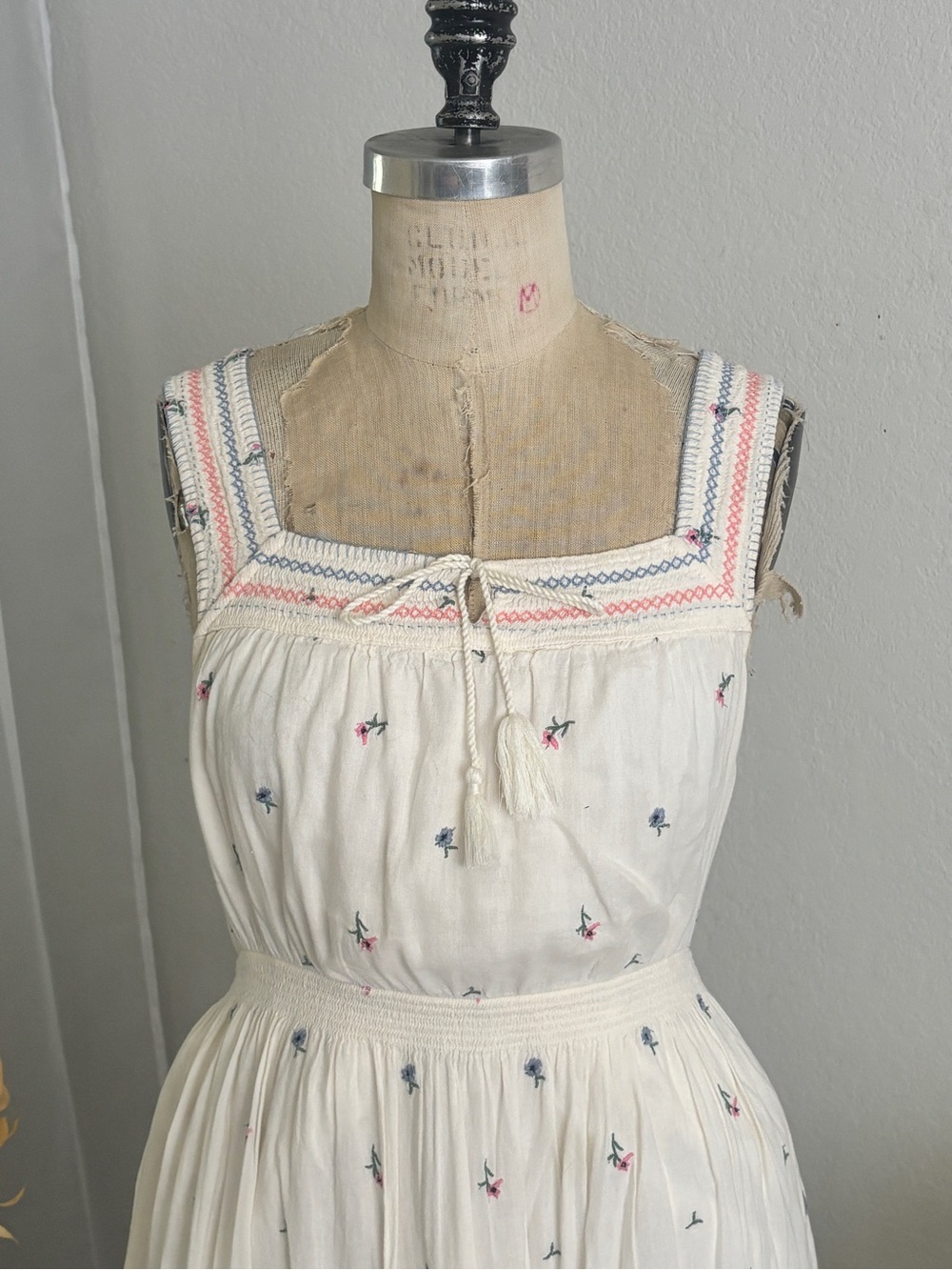 Old Navy 100% cotton Cream Maxi Dress with Multicolor Embroidery - Picture 2 of 9